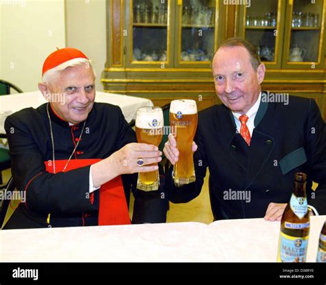 Cardinal Joseph Ratzinger Fotos Und Bildmaterial In Hoher Auflösung Alamy