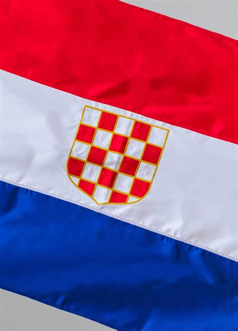 Hrvatska Povijesna Zastava — Crosport Vez