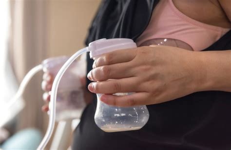 Milk Squirting Across The Room 14 Mums Share Their Best And Most Hilarious Breast Pumping