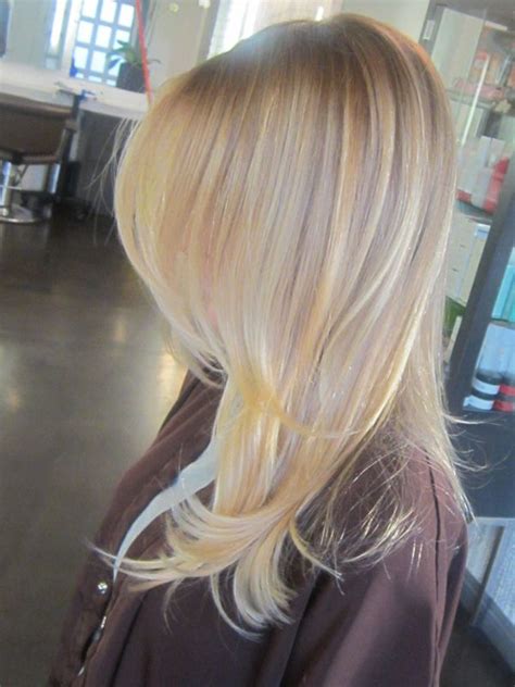 Ask A Hairstylist How Can I Get This Cool Toned Blonde Hair Colour
