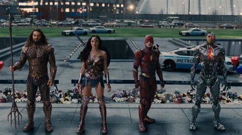 Zack Snyders Justice League Reviews How It Compares To Joss Wheadon