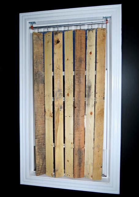 Diy Pallet Wood Vertical Blinds Recyclart