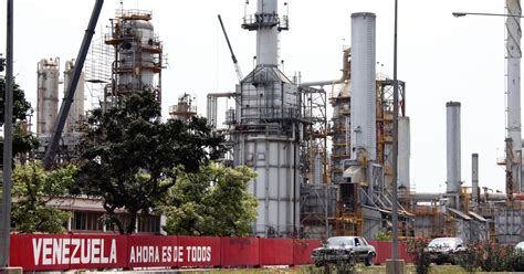 Us Officials Draft Proposal To Ease Venezuela Oil Sanctions