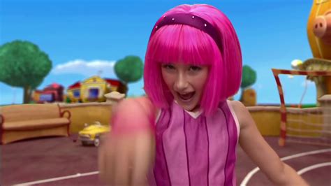 Just Friends Love Sentence Lazytown Version Stephanie And Sportacus Best Moirails Ever Youtube