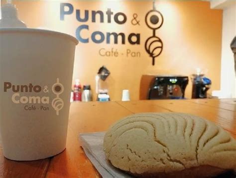 Punto Y Coma Café Y Pan Bichicori