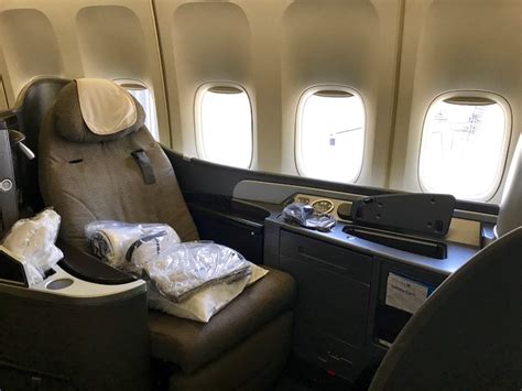 United Airlines Boeing 747 First Class In 10 Pictures Pointswise
