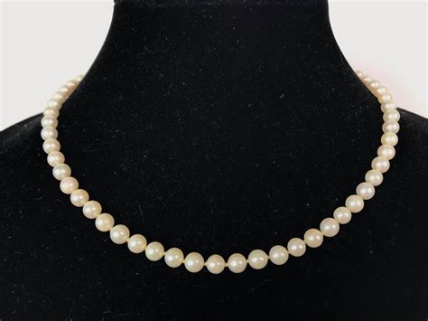 Pearl Necklace With 14k Gold Clasp 17l