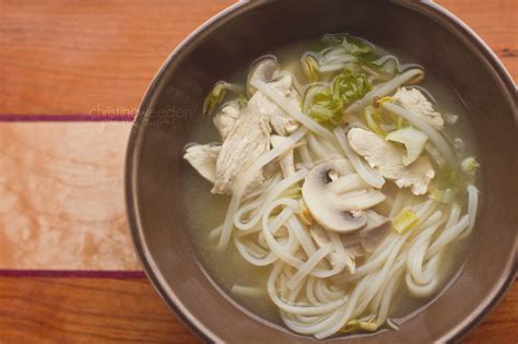 There are many types of noodles in the market: Dandelions on the Wall: Chinese Chicken Noodle Soup ...