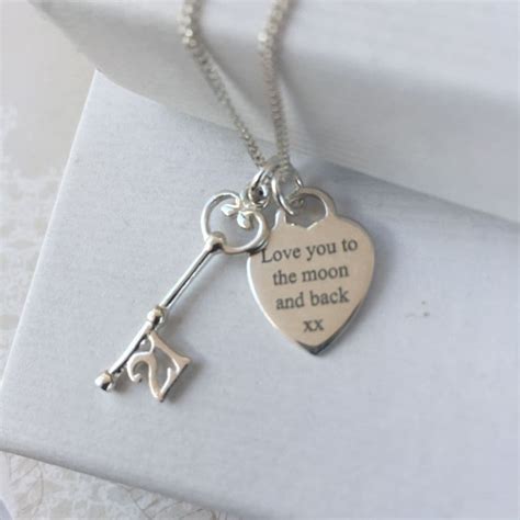 Say something special with a personalised birthday gift. 21st Birthday gift for a special auntie - FREE ENGRAVING