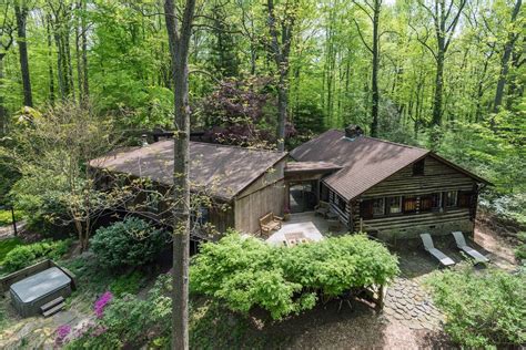 A 1934 Log Cabin In Rockville Woods With Wildlife As Neighbors The