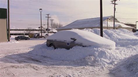 Huge Winter Snow Storm Hits Alpena Michigan Leaving Cars Stuck And