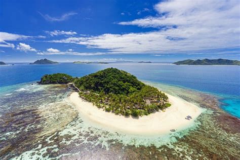 Visit The Beautiful Mamanuca Islands Fiji Travel Pacific