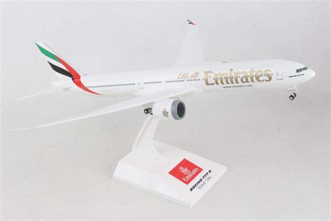 Buy Daron Skymarks Emirates 777 9 Wgear 1200 Wflex Wings Model