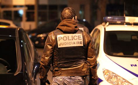 paris les proxénètes présumés prostituaient des mineures de 17 ans le parisien