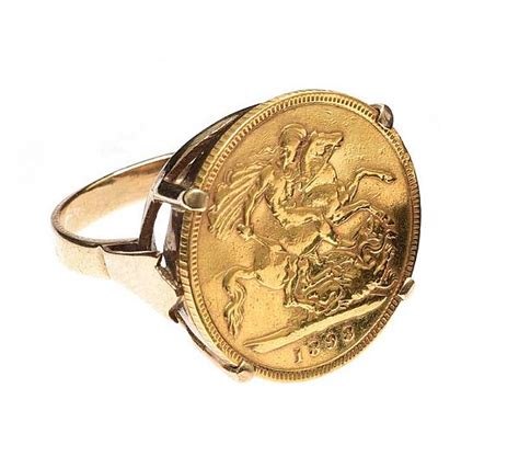 Ct Gold Mounted Half Sovereign Ring