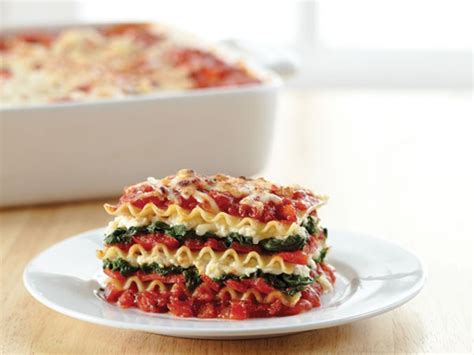 Spinach And Red Pepper Lasagna Hy Vee