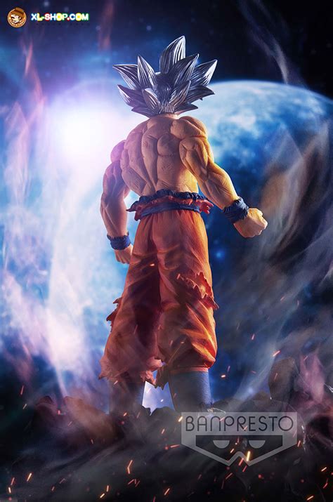 He debuted in the original dragon ball series alongside goku as a sparring partner for the upcoming tournament towards the end of the original series. Banpresto - DRAGON BALL SUPER - CREATOR x CREATOR - SON ...