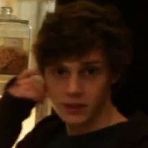Theres Just Something About Low Quality Picture Evan Peters Dr Evans