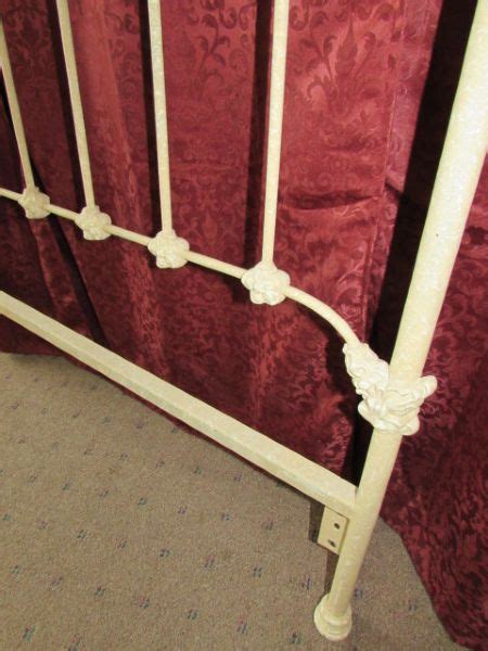 Lot Detail Wonderful Queen Size Wrought Iron Bed Frame Very Sturdy