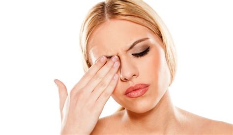 Eye Pain When Blinking Causes And Treatment