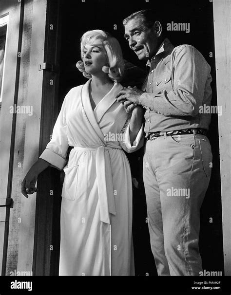 Clark Gable Marilyn Monroe Black And White Stock Photos And Images Alamy