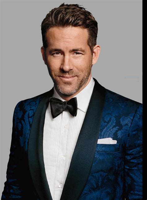 Ryan Reynolds Handsome Hunk Actor Wallpaper Download Mobcup