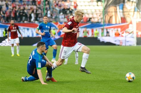 Aleksander buksa (2003 15 ocak doğumlu), bir polonyalı profesyonel futbolcu bir şekilde oynar ileri için wisla krakow. Aleksander Buksa z Wisły Kraków kuszony przez kluby z niemieckiej Bundesligi. Kiedy dojdzie do ...