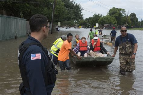 Dvids Images Coast Guard Crews Conduct Hurricane Harvey Rescue