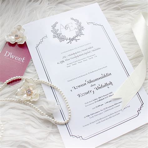 Kami sediakan untuk anda idea idea design kad kahwin yang sangat kreatif dan menarik untuk inspirasi bagi anda yang bakal naik ke jinjang pelamin! WHITE ROYAL 05 ________________ Koleksi "White Royal" khas ...