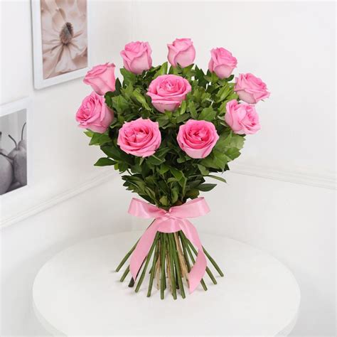 Beautiful Bunch Of 10 Pink Roses Flowers And Bouquets Deliver Flowers
