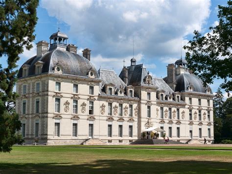 Top 10 Most Beautiful Chateaux of the Loire Valley - French Moments
