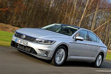 Vw Passat Gte Hybrid Finally Arrives In Uk From Auto Express