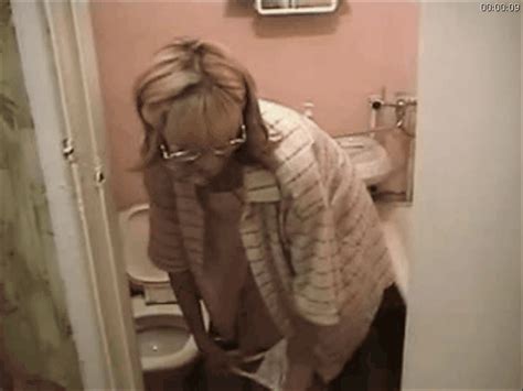 Forumophilia Porn Forum Only Girls Pissing Pee In The Indoors