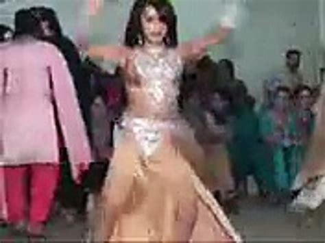 hot mujra in pakistani wedding video dailymotion