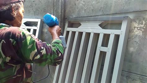 Posts about pagar lipat written by pintubesipress. Pengecatan pintu pagar lipat baja ringan - YouTube