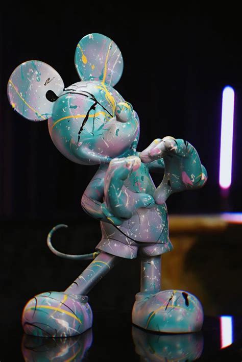 Estátua Mickey Mouse Colorido Azul 30cm Disney Toyshow Tudo De Marvel