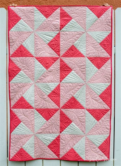 Pinwheel Daydreams Free Baby Quilt Pattern She Sews Pinwheel Quilt