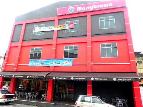 Bangunan ini berfungsi sebagai tempat tinggal sekaligus benteng pertahanan untuk menangkal serangan dari belanda di bukit siguntang dengan pesona alamnya yang menarik semakin menambah daftar tempat wisata di palembang yang patut disinggahi. Tempat Menarik: Makan - Makan Di Tangkak