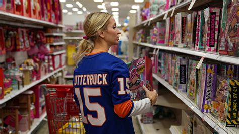 islanders wives and girlfriends go holiday toy shopping new york islanders