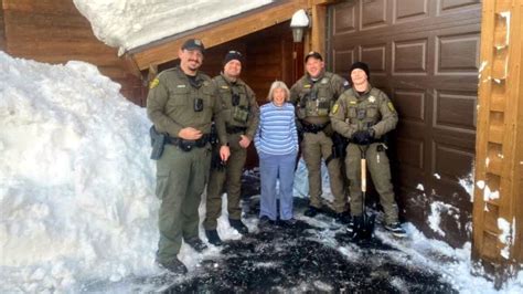 Washoe Sheriff Deputies Dig Incline Village Couple Out Of Snow