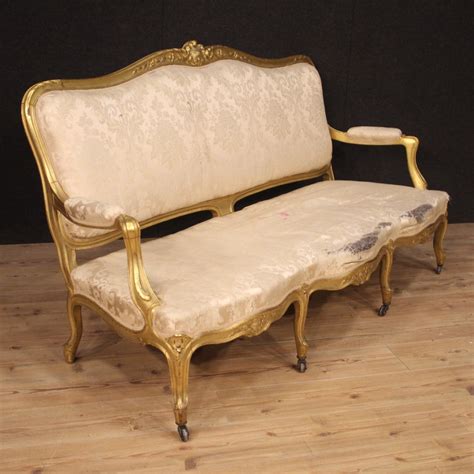 Exklusive schlafsofas von beispielsweise franz fertig finden sie bei möbel hübner premium in der 3. Sofa Couch Möbel aus vergoldet Holz Stoff Wohnzimmer Sitz ...