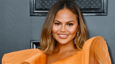Chrissy Teigen Was Up And Ready For The Festivities At 6 Am See Her Posts Pressboltnews