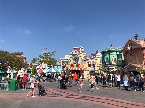 Photos Toontown Hills Removed From Mickeys Toontown At Disneyland As