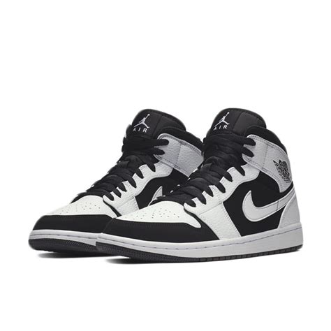 See what's happening with the jordan brand. Nike Air Jordan 1 Mid White/Black-White. Negozio Nike Air ...