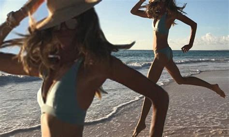 Elle Macpherson Flaunts Figure In Bikini Instagram Snap Daily Mail Online