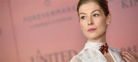 Casting News Rosamund Pike Returns To Tv With ‘the Bankers Wife Anglophenia Bbc America
