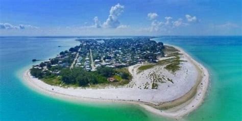 Experience The Old Florida Feeling On Anna Maria Island Lizzie Lus