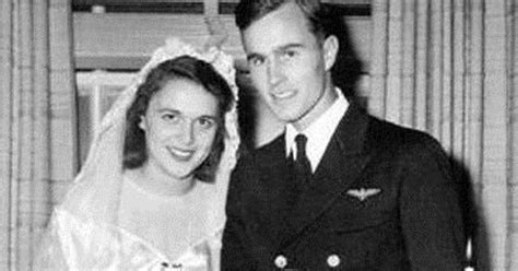 George Hw Bush And Barbara Bush Celebrate 72 Years Of Marriage Huffpost