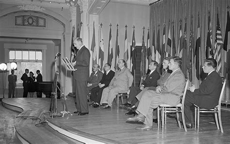 The Bretton Woods System History Causes And Lessons Learned