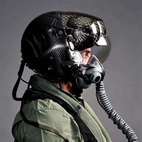 F 35 Lightning Ii Pilots Get A Futuristic Carbon Fiber Helmet Carbon